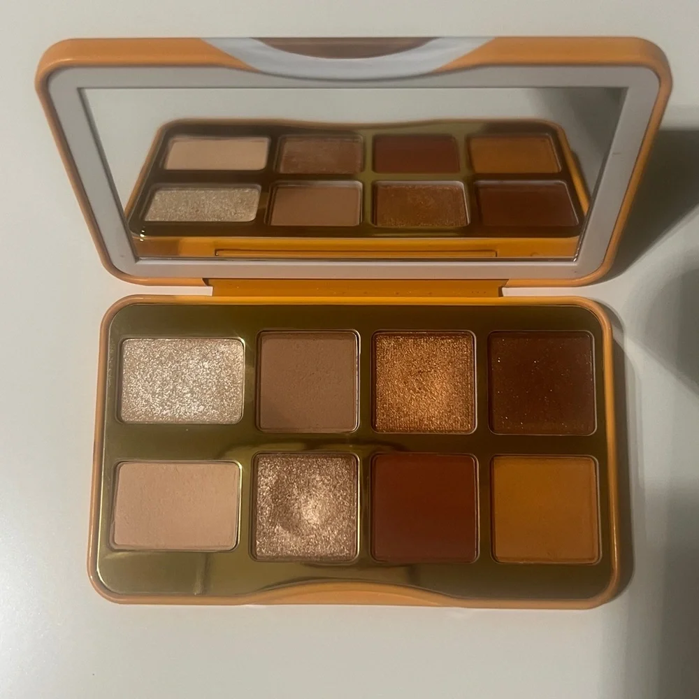 TOO FACED hot buttered rum eyeshadow palette - Picture 4 of 7